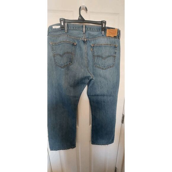 Levi's   - Picture 2 of 4